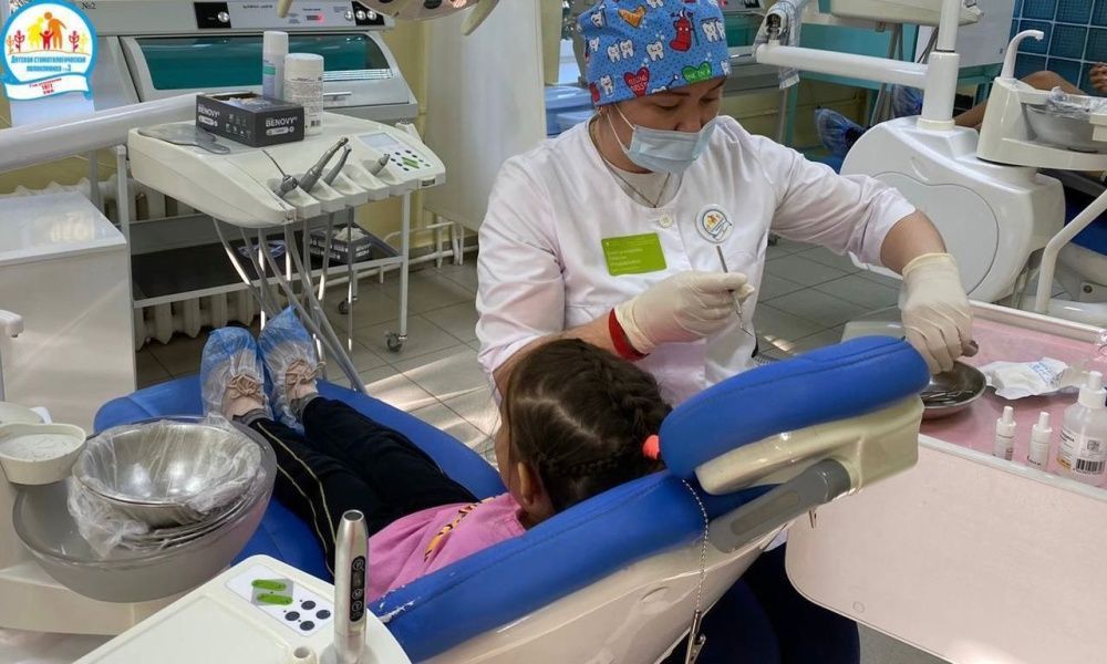 С 12 по 15 июня 2025 года в выходные и праздничные дни осуществлялся стоматологический прием детишек