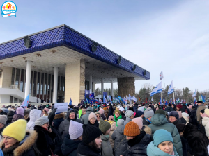 Сегодня на площади перед Государственным академическим русским драматическим театром состоялось праздничное мероприятие, посвященное Дню защитника Отечества
